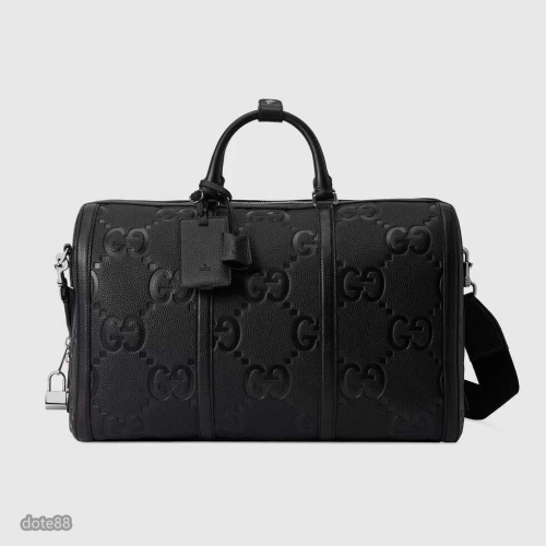 GUCCI古馳手提包手提袋小號旅行包超級雙G圖案以超大尺寸亮眼呈現配有可拆卸鎖扣和鑰匙黑色超級雙G皮革出門旅行必備