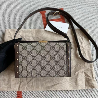 二手99新Gucci 古馳經典爆款鉚釘老花盒子包單肩斜挎包尺寸18.5cm