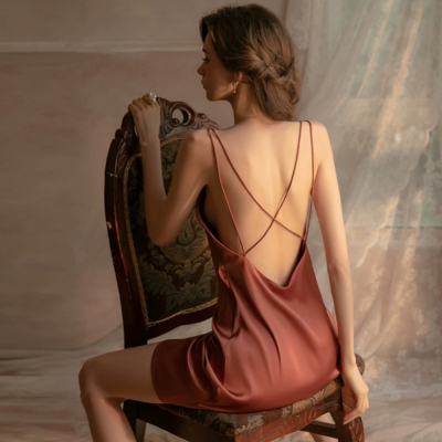 現貨□冰絲裸背款□誘惑雙肩帶緞面睡裙 四色可選 冰絲睡衣 性感睡衣 高質睡衣