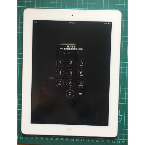 iPad A1416 (已鎖碼，須自行解鎖) / APPLE 貼紙