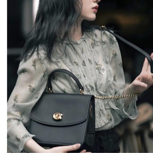 【 coach Parker 系列 top handle 包】現貨在台灣