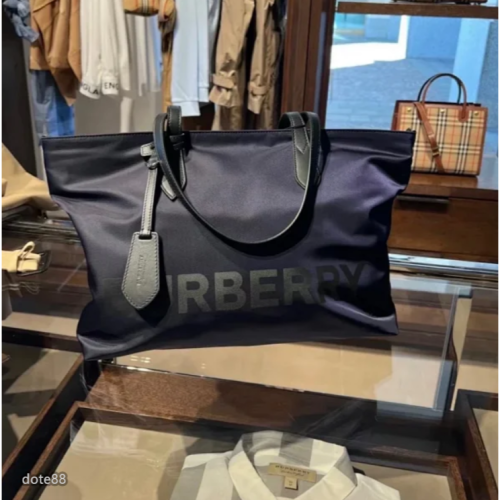 【Burberry】巴寶莉男女情侶同款托特包小購物袋大LOOG袋尼龍防水布休閒運動逛街宴會晚宴交換禮物生日禮物出門必備