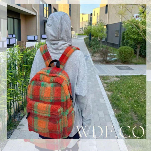 WDF.CO現貨｜2023韓國新款迷彩背包 │橘綠兩色│雙肩包｜書包｜毛絨包｜羊絨｜大容量｜學生黨包包｜通勤包｜多口袋包