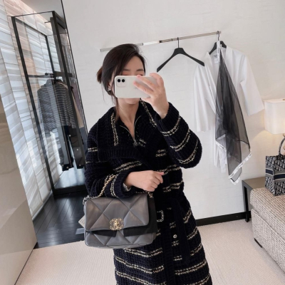 二手Chanel 女包 香奈兒19深灰色金扣小號經典款女士手提包