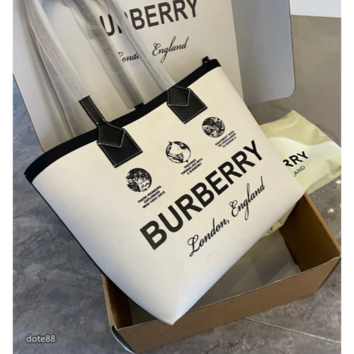 【Burberry】巴寶莉男女情侶同款托特包休閒運動逛街宴會晚宴交換禮物生日禮物出門必備百搭簡約時尚行素色內襯經典格紋