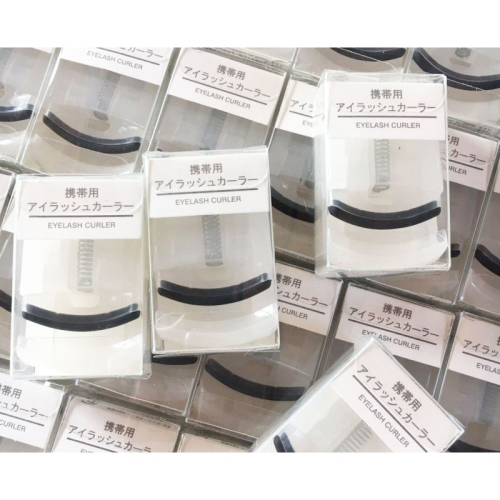 ?愛佳美妝?可攜式睫毛夾 迷你睫毛夾 塑膠睫毛夾 手殘人必買