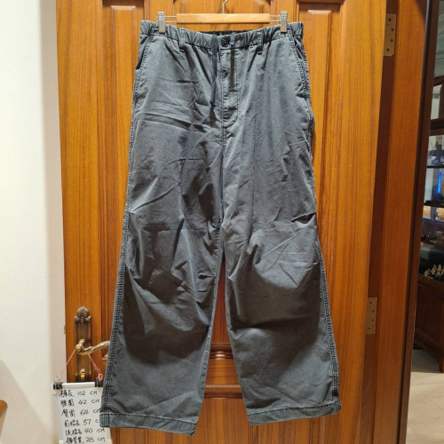 二手UNIQLO : C 系列男士寬版降落傘褲/款式編號472852, 尺寸 L號/ DARK GRAY