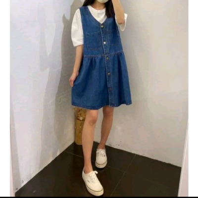 俏皮牛仔背心洋??