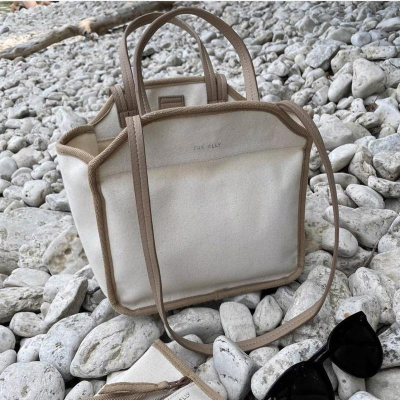 ᴴᴬᴷᵁᴺᴬᴹᴬᵀᴬᵀᴬ｜妳需要的日常大容量☁️‘’‘ᵀᴴᴱ ᴬᴸᴸᵞ帆布包/2ℂ????