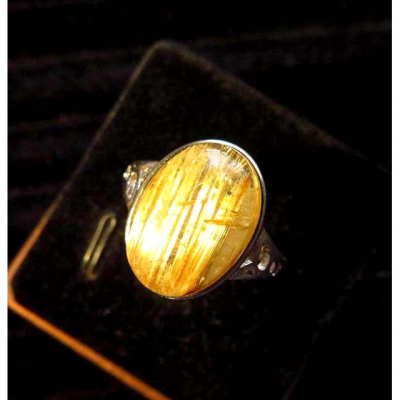 絕美滿絲金光閃閃極美大板絲大戒面鈦晶天然鈦金板鈦戒指包邊貓眼戒指活圍內徑可調天然水晶之王珠寶玉石寶石首飾飾品10mm