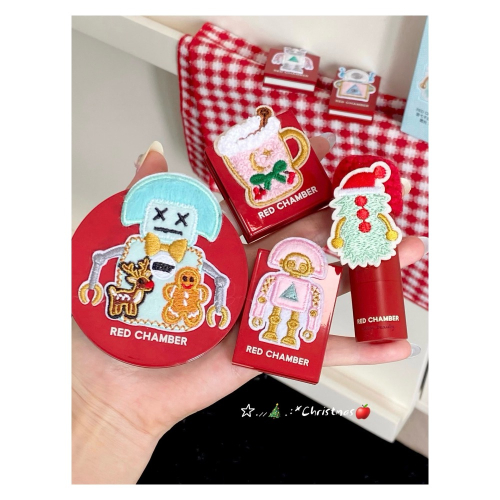 戴栗ლ RC ʀᴇᴅ ᴄʜᴀᴍʙᴇʀ 三色薑餅人高光盤 多用粉 多用膏 ??✨冬日淡顏上鏡高透感❄️高光 腮紅提亮