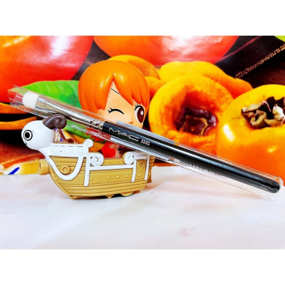 M.A.C 專業彩妝刷 #239S (18.5cm) 百貨公司專櫃正貨 (台灣公司貨）