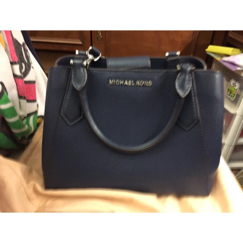 高雄市民族路麥當勞可面交 Michael Kors MK 手提包名牌包鞋背包肩背包鞋背包 MICHAEL KORS正品