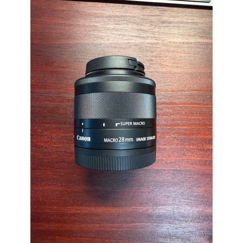 Canon EF-M 28mm f/3.5 MACRO IS STM