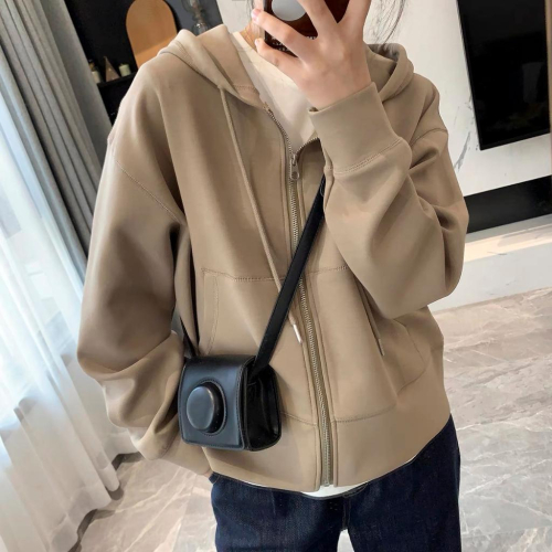 奈看服飾/誰穿都好看的闊形連帽外套 加分質感面料不起毛球不易變形二色外套 奶茶色外套 保暖外套