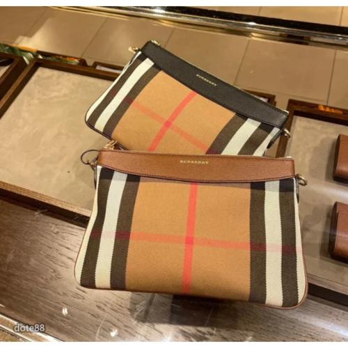 【Burberry】巴寶莉手拿包錢包休閒運動逛街宴會晚宴交換禮物生日情人節父親節禮物出門必備百搭簡約時尚潮流行素色