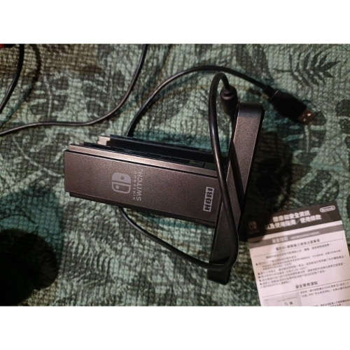 原廠HORI JOYCON 四插充電座