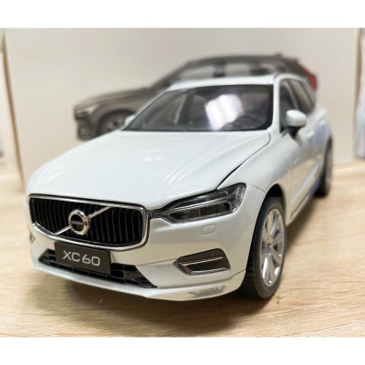 VOLVO 原廠 正品 1:18 模型車 車模 XC60 車門可開