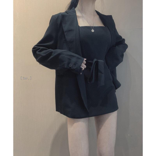YAN女裝現貨 637小眾高級感，方領綁腰洋 可愛 俏皮 綁帶洋裝 西裝洋裝 背心洋 彩色方塊 ins ootd