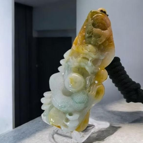 天然緬甸A貨翡翠 黃翡 三彩盤龍 種老肉細 雕刻精細 附證書