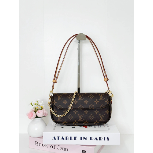 歐美代購??台灣現貨 Louis Vuitton 路易威登 信封包 Ivy M81911