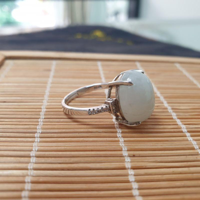 天然緬甸玉A貨-蛋面戒指-J0117-長14.5mm寬12.5mm厚8.9mm♥️特價1500元?925銀台