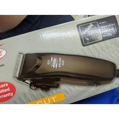 [世紀香水廣場]樂比Laube 623專業用電剪/寵物/家庭理髮/（插電式AC110V)