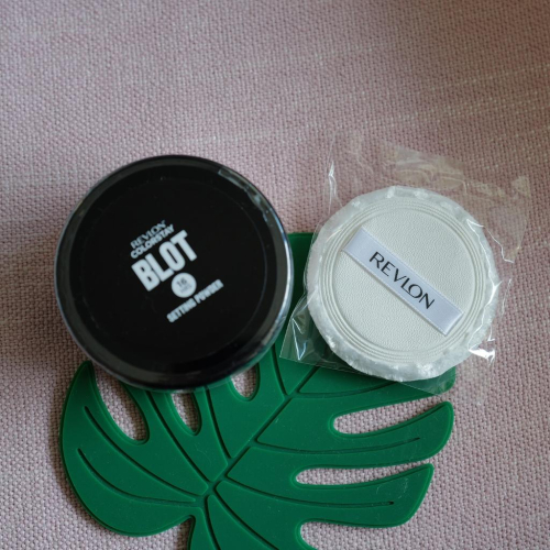 丸丸商店zakka Revlon露華濃定妝蜜粉超持久定妝粉自然色日本帶回