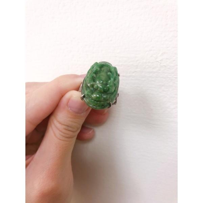 天然緬甸玉A貨-花青龍頭戒指-J0116- 長24.4mm 寬16.9mm 厚12.2mm 活動戒圍特價1500元