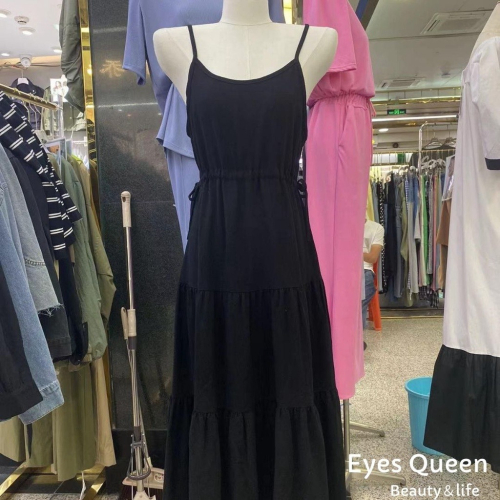Eyes Queen] 現貨 細肩帶格子蛋糕洋裝 細肩帶抽繩蛋糕裙洋裝 格紋洋裝 海邊洋裝 蛋糕裙洋裝 細肩帶洋裝 洋裝