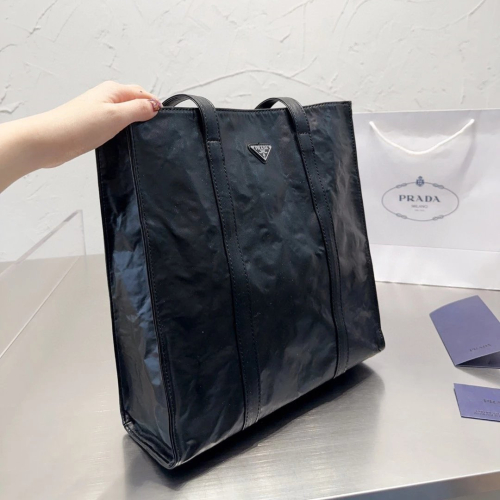Prada包包 普拉達托特包 男女通用單肩包 側背包 大容量手提袋 購物袋 黑色真皮女包 褶皺牛皮Tote包 大方包 時