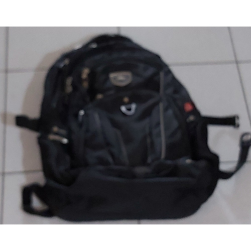 High Sierra 17＂ 多功能後背包 電腦包 運動背包 登山背包 43L