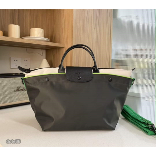 【Longchamp】手提包尼龍材質耐磨防水簡便實用大容量輕便實用出門必備從容百搭大氣潮流行休閒逛街生日禮物情人禮物