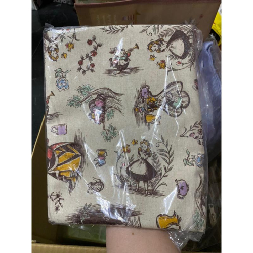 泡菜拉麵代購-愛麗絲夢遊仙境彩色復古布料