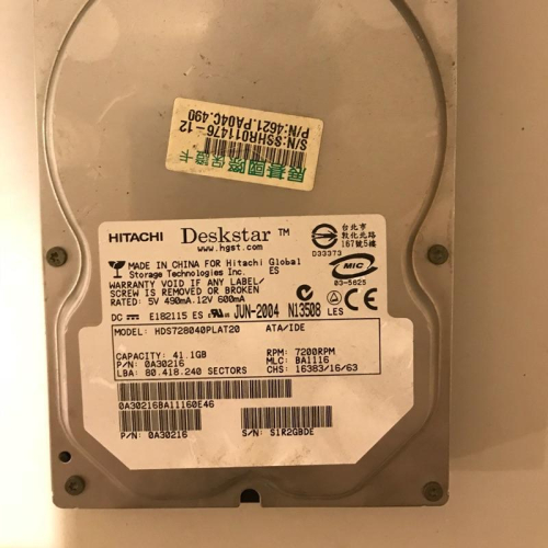 故障40 GB HGST Deskstar HDS728040PLAT20 IDE 硬碟ATA100- 40 GB