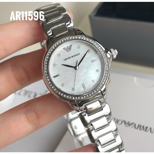 阿瑪尼 Emporio Armani 晶鑽圈 珍珠母貝錶盤鋼帶 女錶 AR11596