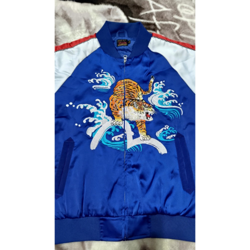 二手Evisu 福神老虎踏浪棉緞面材質外套棒球 S CHEAP MONDAY圓領長袖刺繡標誌黑色運動衫 S