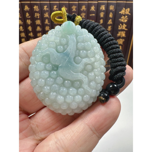 天然翡翠A貨-成果豐碩，事業有成雙面雕掛件 商品編號：070207