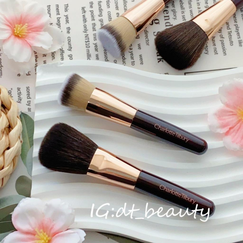 Charlotte Tilbury 刷具 腮紅刷 散粉刷 小刷具 攜帶刷具 刷 粉底刷 化妝刷具 上妝刷具 CT