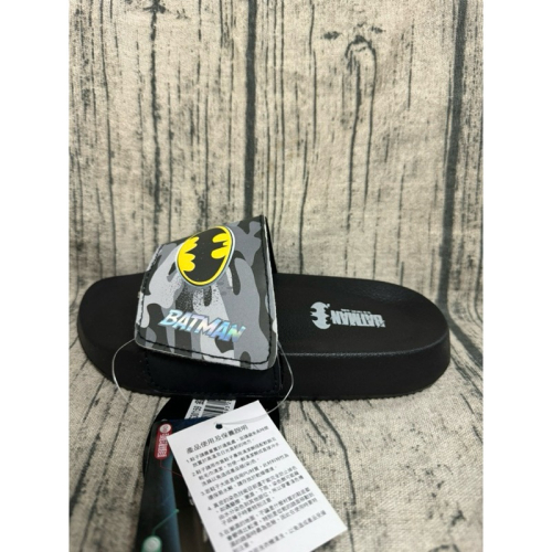 金英鞋坊~BATMAN 蝙蝠俠 兒童 童款可愛圖案可調整超輕量休閒拖鞋30159-黑 超低直購價190元