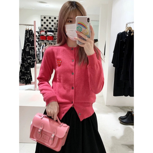 川久保玲 PLAY 小外套 經典百搭單品！ 長青經久不衰的的款每年都出 經典的版型加上別緻雙愛心 好氣質好百搭 羊毛