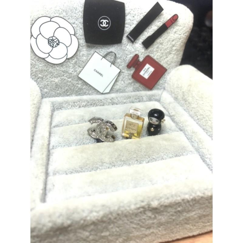香奈兒 CHANEL 二手 水鑽雙C、香水瓶、Q版coco女士，耳機塞