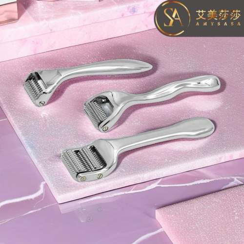 艾美莎莎?現貨 靜音款 微針滾輪導入儀 按摩滾輪 刮痧板 臉部刮痧板 臉部滾輪 按摩器 刮痧板 頭皮滾針按摩棒 金屬