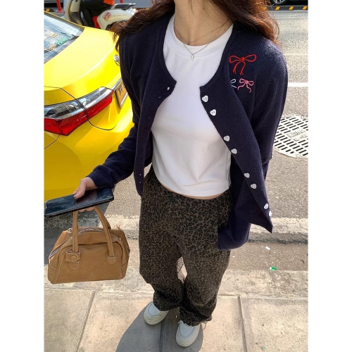 韓製針織外套 好溫柔小外套 針織衫 甜美蝴蝶結刺繡開衫 小眾精品很漂亮 薄款毛衣外套 外搭百搭很推?