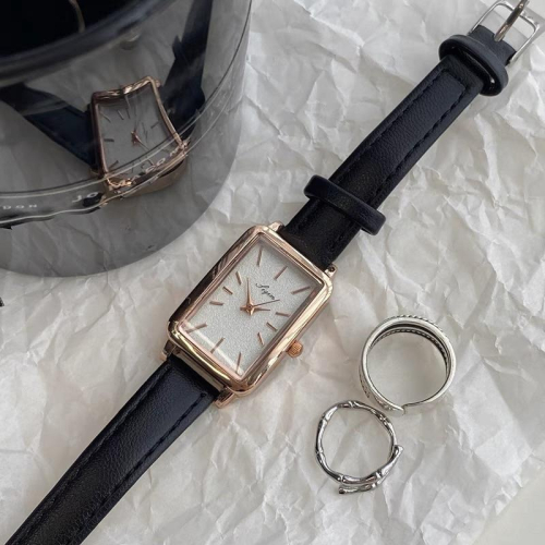???????? ෆ 南法假期氣質方塊手錶⌚️