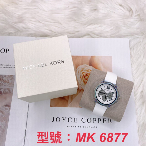 美國代購??台灣現貨 MK 6877 三眼矽膠白錶帶