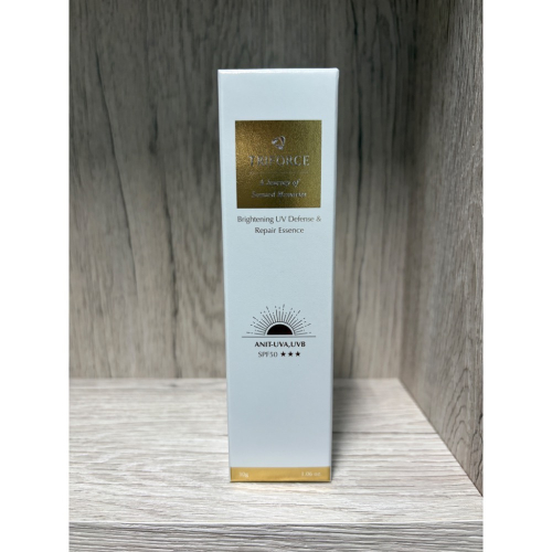 TRIFORCE 翠芙思 輕透防曬隔離修護精華30ml 全新 SPF50 防曬乳 全物理防曬