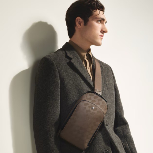 ?MONTBLANC萬寶龍 EXTREME 風尚系列 3.0 單肩包小牛皮防刮手機包｜隨身包 ｜榛子色 中性男女通用款