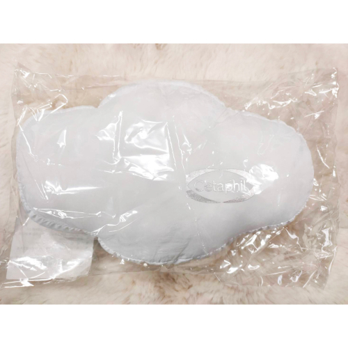 舒旅雲朵包 15x23x4cm 手機，隨身化妝品，衛生紙濕紙巾，零錢包 Cetaphil舒特膚贈品
