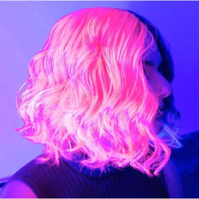 Manic Panic 最新色 Electric Pink Pussycat 電子螢光粉紅 黑燈管下發光